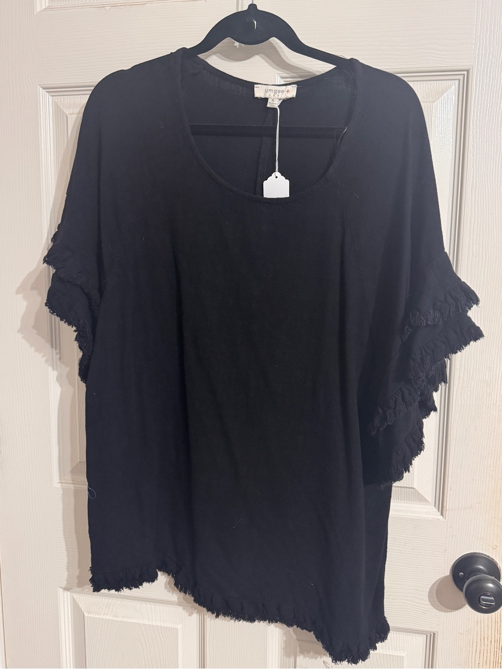 Umgee Black Fringe Sleeve Tunic Top